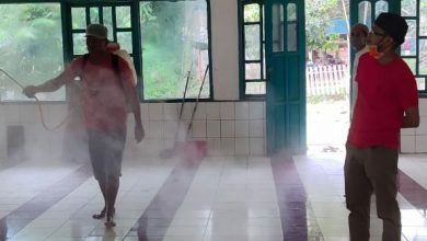 Bustanil Arifin Pelopori Penyemprotan Disinfektan Di Bone Selatan