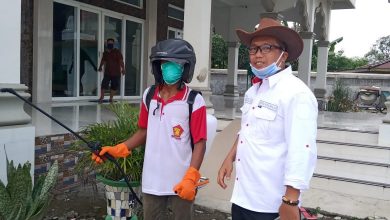 Gerindra Binjai Lakukan Penyemprotan Disinfektan Untuk Perangi Covid-19