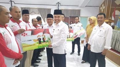 Pembagian 23 Ribu Kartu Tani dihadiri Bupati Kerinci