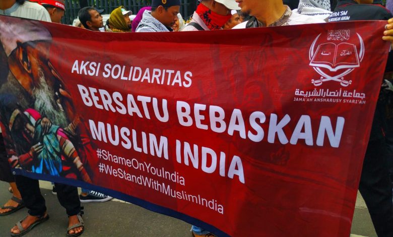 Aksi Demo Kedubes India (Bimata/Muliadi)