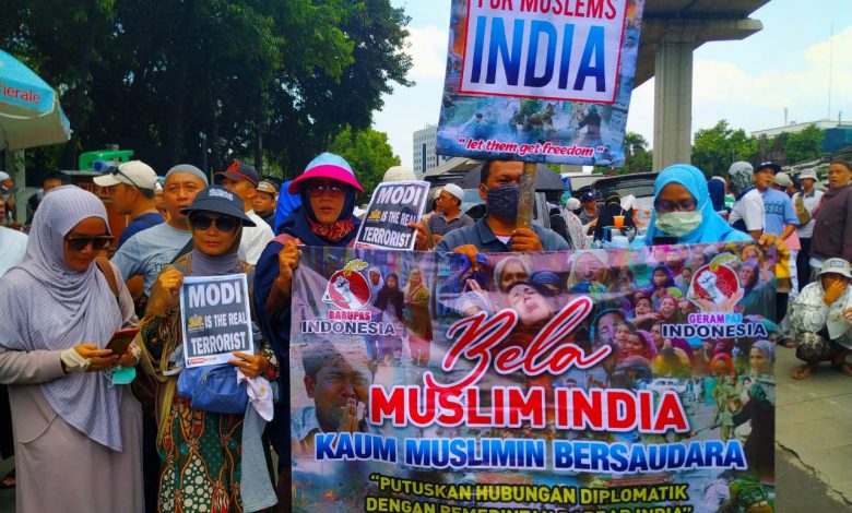 Aksi Demo Kedubes India (Bimata/Muliadi)