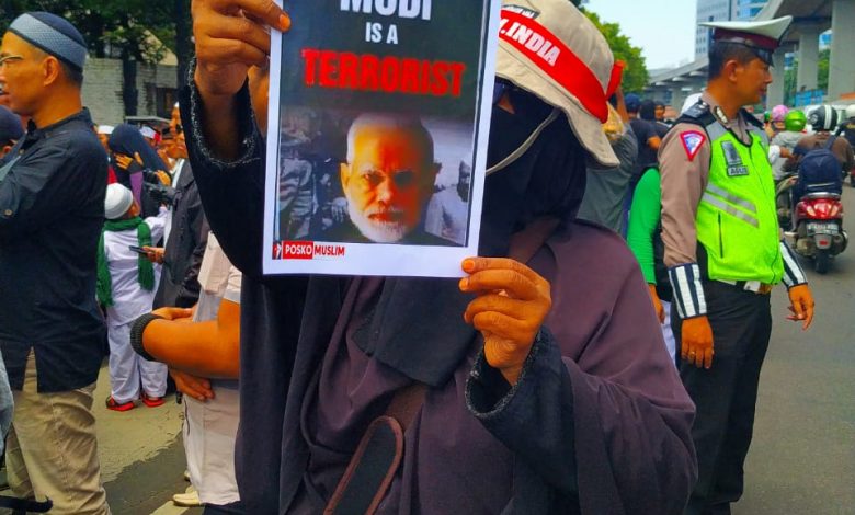 Aksi Demo Kedubes India (Bimata/Muliadi)