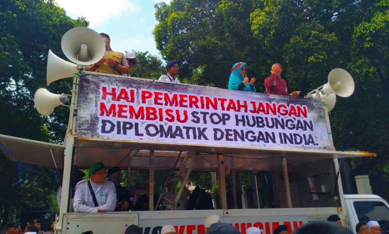 Aksi Demo Kedubes India (Bimata/Muliadi)