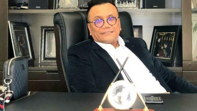 Advokat Kondang Bagi-Bagi Paket Sembako Ke Warga