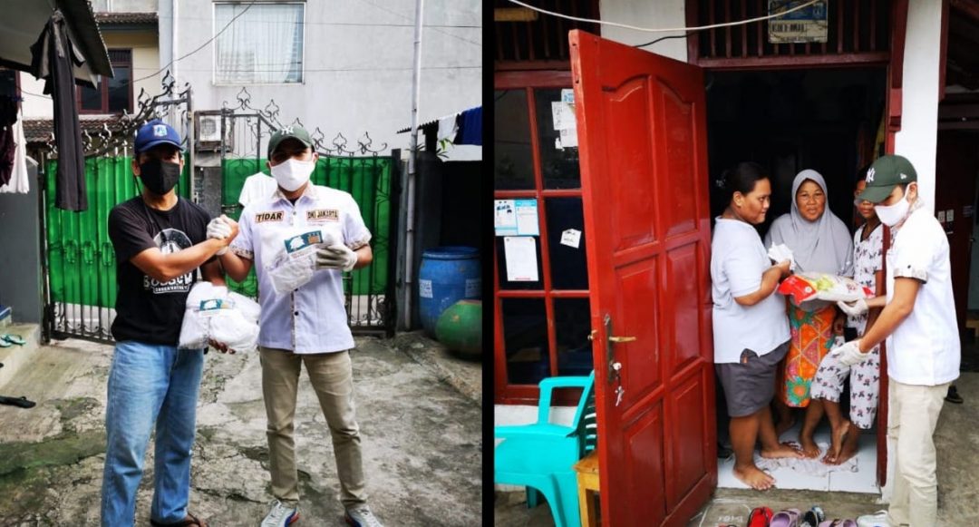 Salurkan Masker Dan Beras, Tidar Jaksel Door To Door Ke Rumah Warga