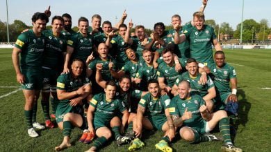 Salut! Klub Rugby di Inggris Bagikan Makan ke Rumah Sakit