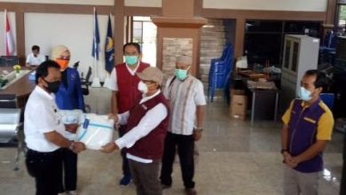 Nasdem Bengkulu Serahkan 96 Pakaian Hazmad Ke Petugas Medis