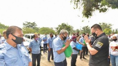 Beri Bantuan Ke Sopir Taksi, Bamsoet Minta Ada Kebijakan Khusus Untuk Perusahaan Taksi