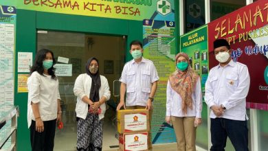 DPC Gerindra Makassar Salurkan Masker Dan Sembako
