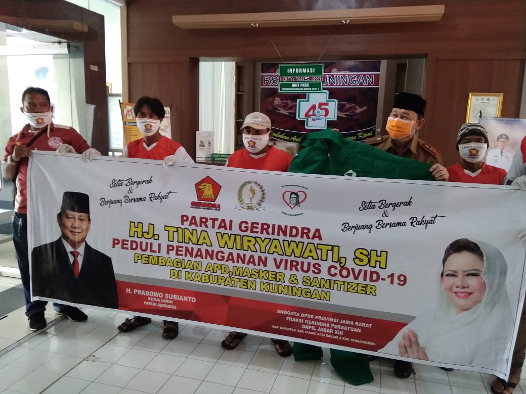 Peduli Penanganan Covid-19, Tina Salurkan APD Di Empat Kabupaten