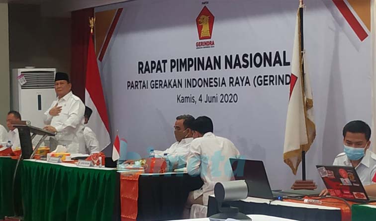 Prabowo Subianto bersama pengurus DPP partai Gerindra saat melakukan Video Conference Rapimnas Partai Gerindra