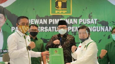 Pilkada 2020, PPP Serahkan Surat Dukungan ke 8 Paslon
