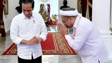 Ngabalin Sebut Aksi Demonstrasi Penolakan UU Ciptaker Sebagai Sampah Demokrasi