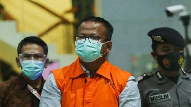 Resmi Kenakan Rompi Oranye, Edhy Prabowo Nyatakan Mundur Dari Waketum Gerindra Dan Menteri KKP