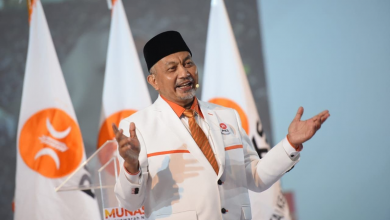 Dilantik Jadi Menparekraf, Presiden PKS Minta Sandiaga Tak Lupakan Perjuangan Rakyat Di Pilpres 2019