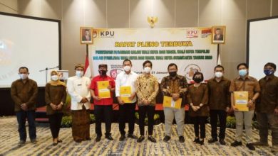 KPU Surakarta Tetapkan Gibran-Teguh Sebagai Wali Kota-Wakil Wali Kota Terpilih