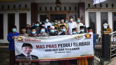 Peringati Hari Gizi Nasional, Prasetyto Hadi Salurkan Paket Susu dan Makanan Bergizi