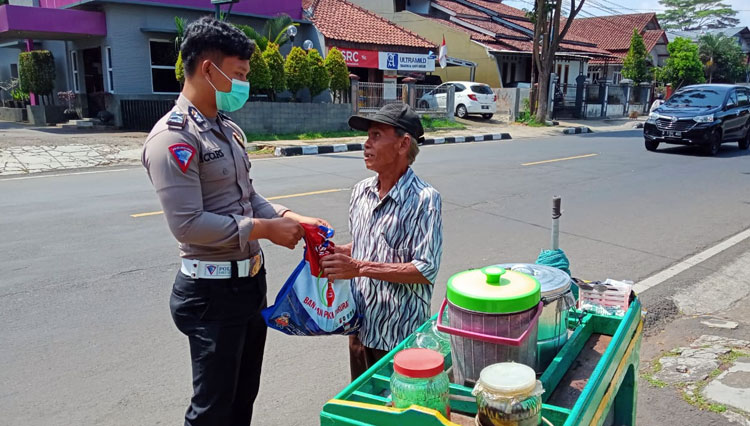 Polres Ciamis Salurkan Bantuan Beras dan Sembako