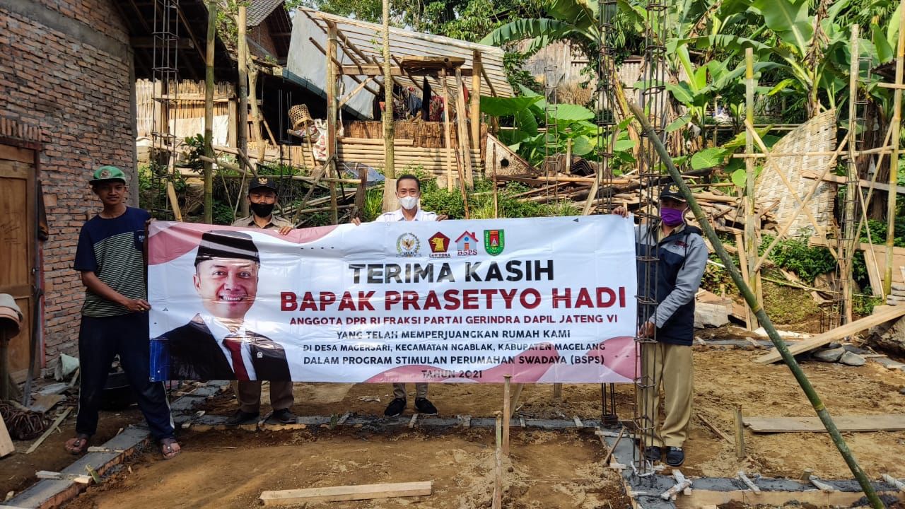 Prasetyo Hadi Bantu Perbaiki 50 Rumah Warga di Magelang