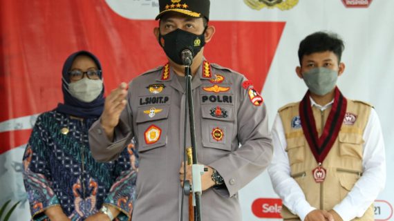 Tinjau Vaksinasi Massal di IPB, Kapolri: Semua Demi Kebaikan Kita Bersama