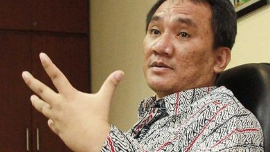 Andi Arief Minta Negara Turun Tangan Tangkap Harun Masiku