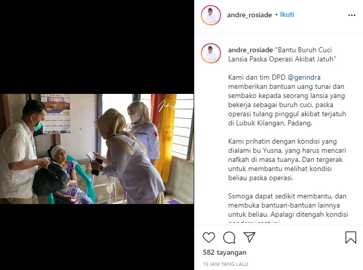 Andre Rosiade Bantu Buruh Cuci Lansia di Padang