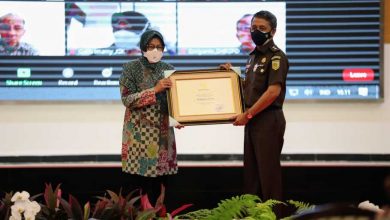 Kemensos Beri Penghargaan ke 142 Penegak Hukum