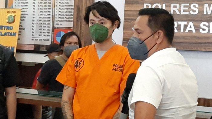 Eks Konsultan Restoran Ditangkap Polisi Lantaran Tanam Ganja di Rumah