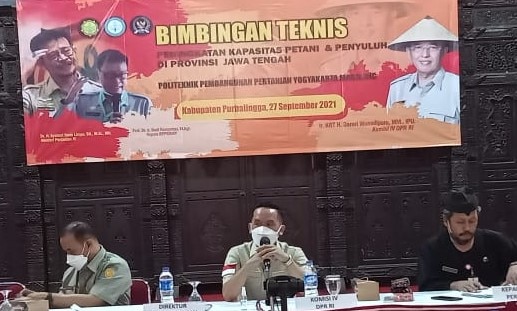 Dongkrak Hasil Panen, Darori Gelar Bimtek dan Tanam Benih Padi VUB Inpari 32