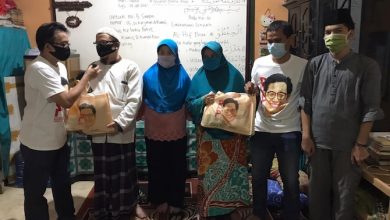 Relawan Muhaimin Peduli Bagikan Paket Sembako untuk Guru Ngaji di Jakarta