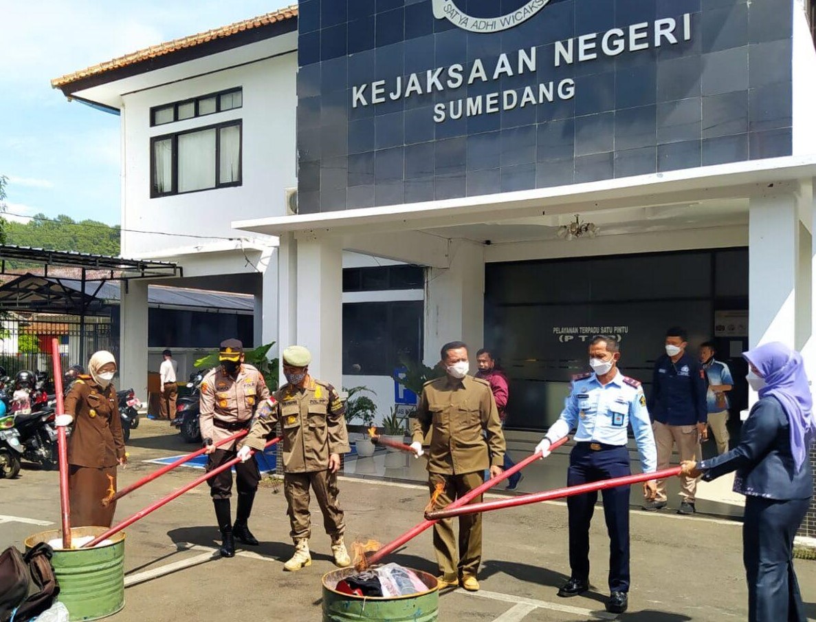 Kejari Sumedang Musnahkan Barang Bukti Narkoba