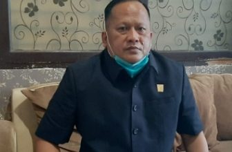 Boby Rustam Sebut Pengerjaan Destinasi Wisata Pantai Air Manis Padang Mengecewakan