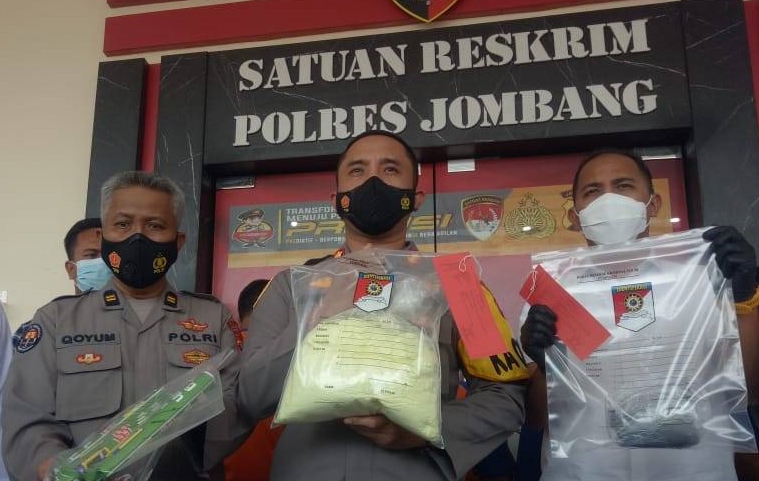 Polres Jombang Berhasil Tangkap Lima Orang Peracik Petasan