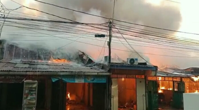 Kebakaran di Makassar, 32 Rumah Ludes, 258 Jiwa Kehilangan Tempat Tinggal_bimata.id