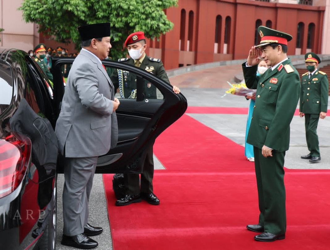 Kunker ke Vietnam, Prabowo: Tingkatkan Kerja Sama Angkatan Bersenjata