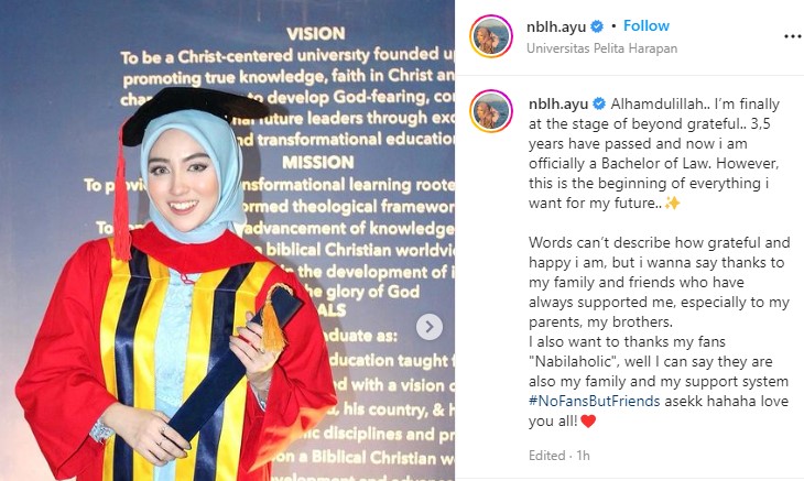 Nabilah Eks Anggota JKT 48 Wisuda