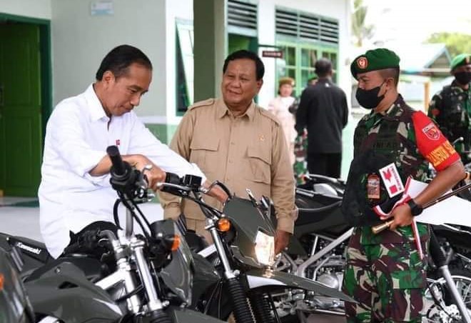 Menhan Prabowo Serahkan Puluhan Unit Motor ke Kodim 1503/Tual