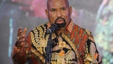 Pengukuhan Lukas Sebagai Kepala Suku Besar di Papua Tuai Kritik, Ondoafi Kampung Abar Sentani: Dia Hanya Dikenal Sebagai Gubernur