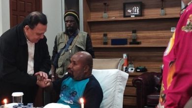 KPK Periksa Lukas Enembe di Rumah Pribadinya