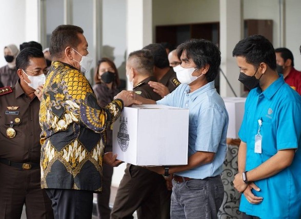 Kejagung Kirim Ribuan Paket Sembako ke Korban Gempa Cianjur, ST Burhanuddin: Semoga Bermanfaat