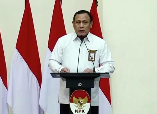 KPK Resmi Tahan Hakim Yustisial Edy Wibowo