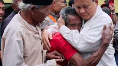 Photo of Menhan Prabowo Kembali Berikan Bantuan ke Warga Terdampak Gempa di Cianjur