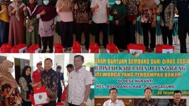 Legislator Gerindra Tulungagung Salurkan Ratusan Paket Sembako ke Warga Terdampak Banjir