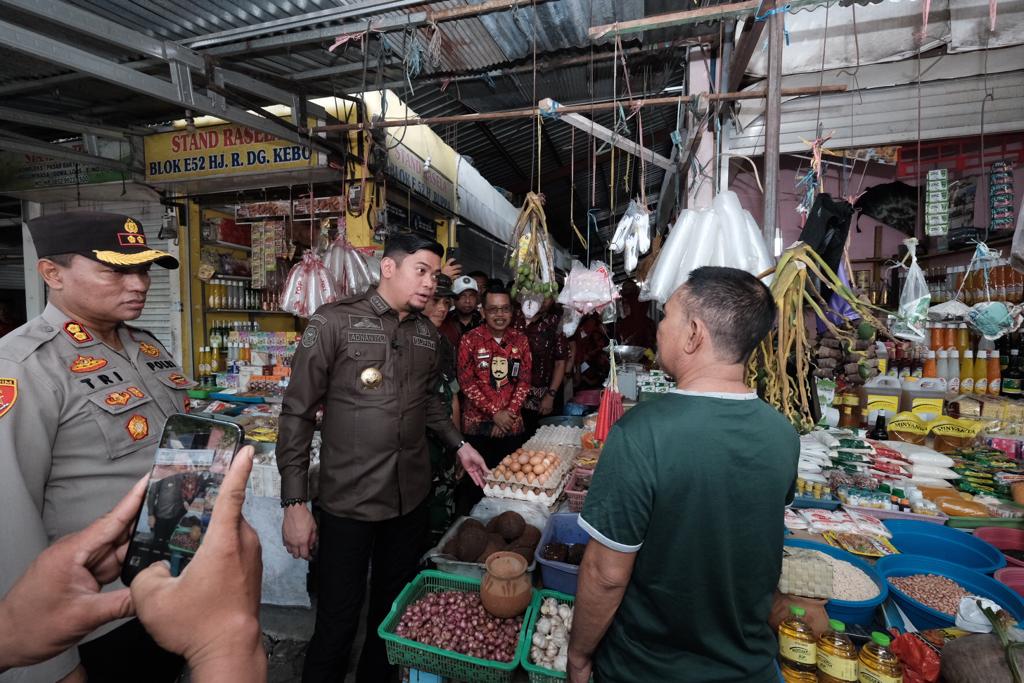 Pantau Pasar Jelang Nataru di Gowa, Adnan Temukan Kenaikan Harga_bimata.id