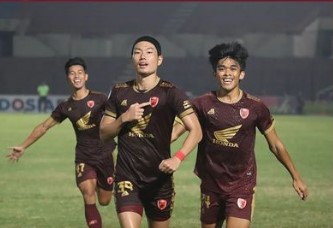 Gilas PSIS Semarang 2-0, PSM Makassar Kembali ke Puncak Klasemen_bimata.id