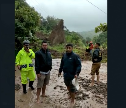 Tim Gabungan Masih Lakukan Pencarian Korban Longsor Camba_bimata.id