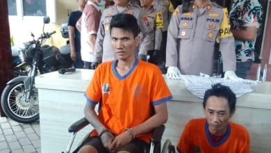 Melawan Saat Ditangkap, Polisi Tembak Kaki Residivis Curanmor 7 TKP di Surabaya