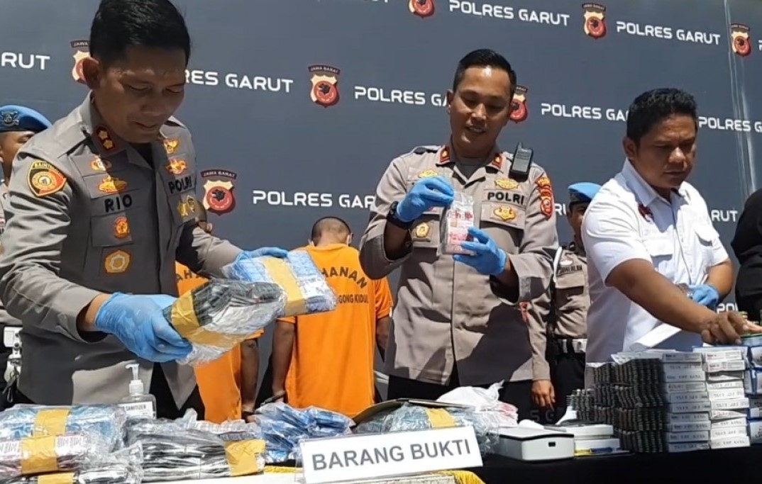 Polres Garut Amankan Puluhan Ribu Butir Pil Psikotropika