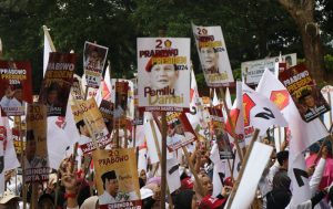 HUT Gerindra ke-15, Kader dan Warga Jakarta Timur Deklarasi Pemilu Damai dan Siap Menangkan Prabowo Subianto