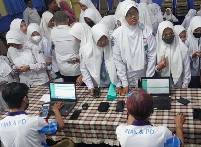 Dinas Dukcapil Batang Gencarkan Sosialisasi Penggunaan KPT Digital